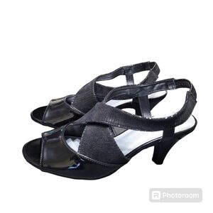 It's Ok Black Cross Strap Open Toe Slingback Sandals Women's Size 7M